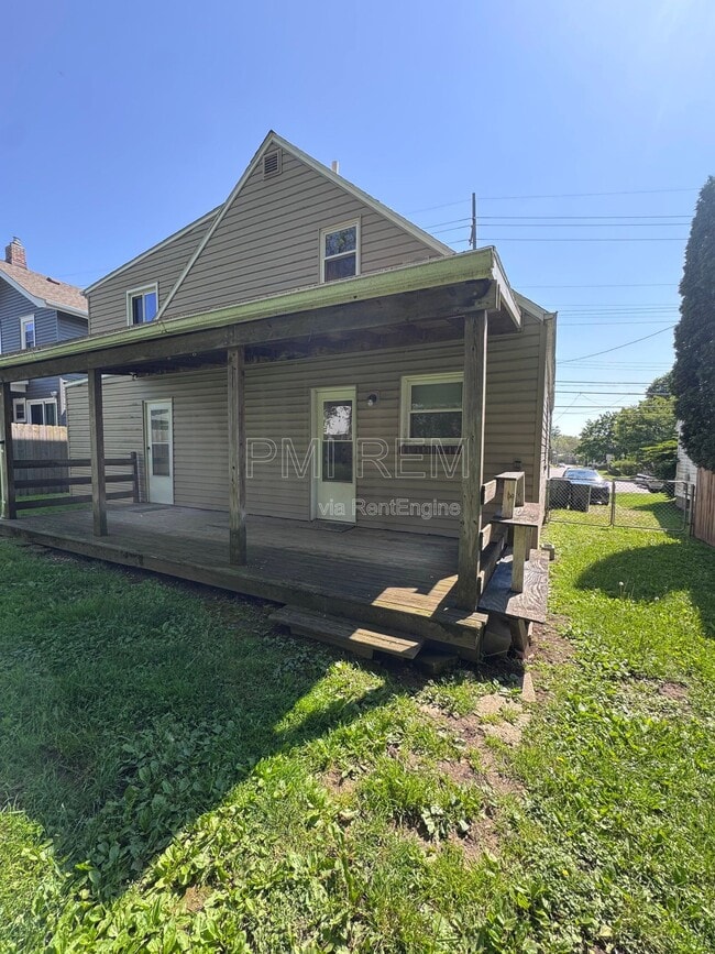 Building Photo - 2876 Hudson Dr Unit A