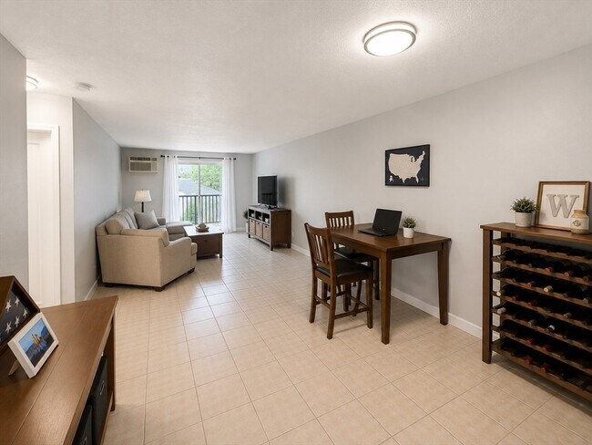 Photo - 9 Kenmar Dr Unit 13