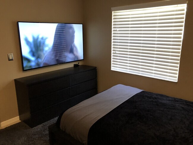 Photo - 201 Desoto St