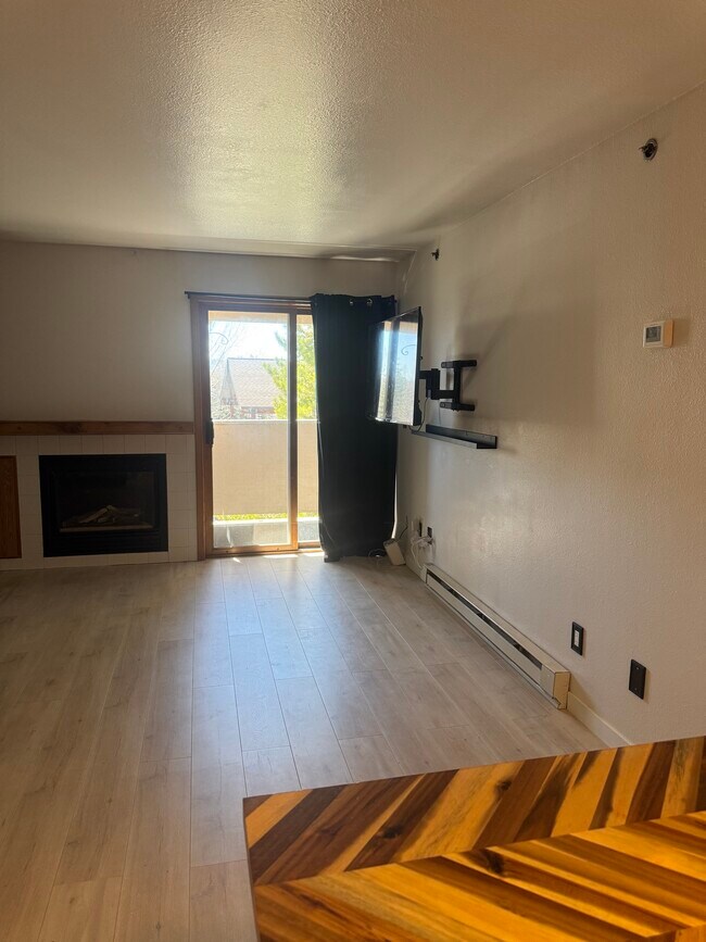 Photo - 1385 Sparta Plz Unidad 15