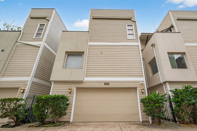 Building Photo - 1510 Crockett St Unit B