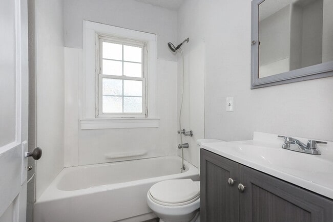 Photo - 4930 E 108th St Unit Up