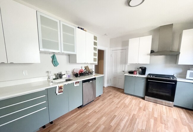 Photo - 158 Boston St