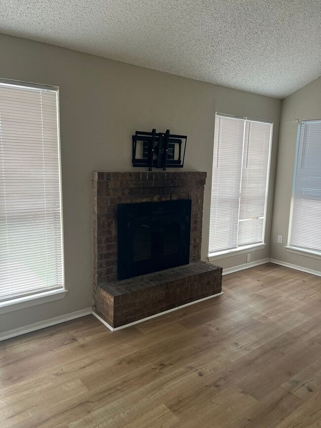 Photo - Just listed!