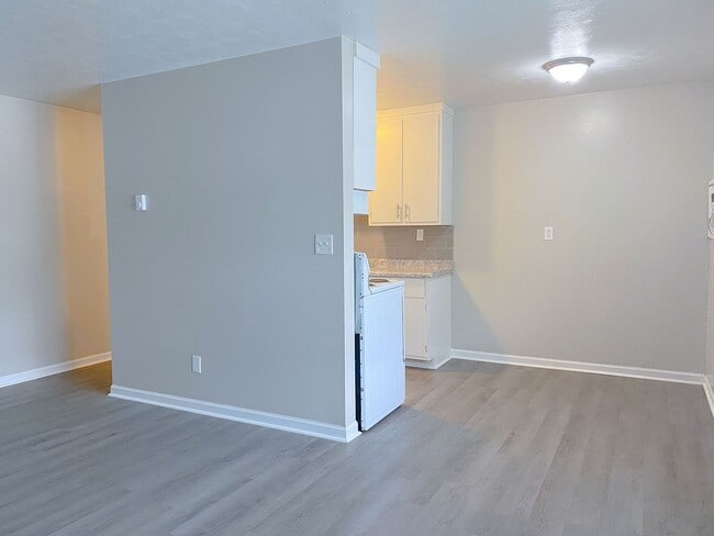 Photo - 1 bed 1 bathroom apartment Unit 610-2