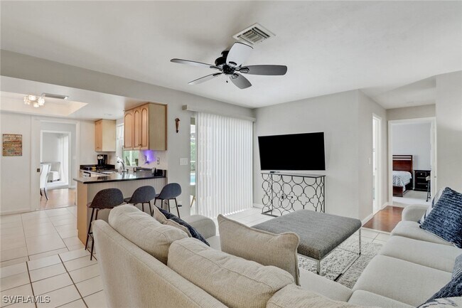 Photo - 4556 Lakewood Blvd