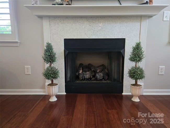 Photo - 809 Ledgestone Ct Unit _