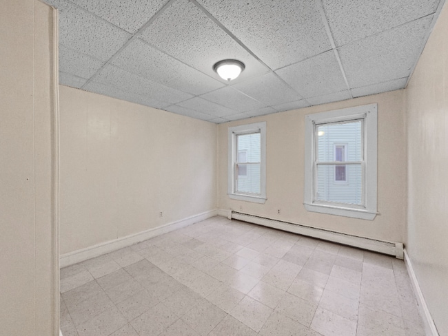 Photo - 286 Farnham St Unit 2