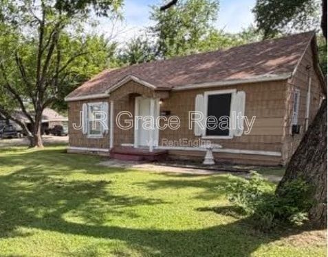 Building Photo - 802 W Navasota St