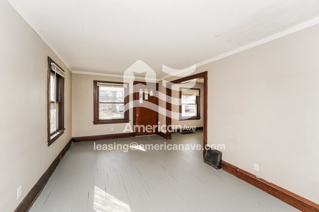 Photo - 1065 Murray Ave