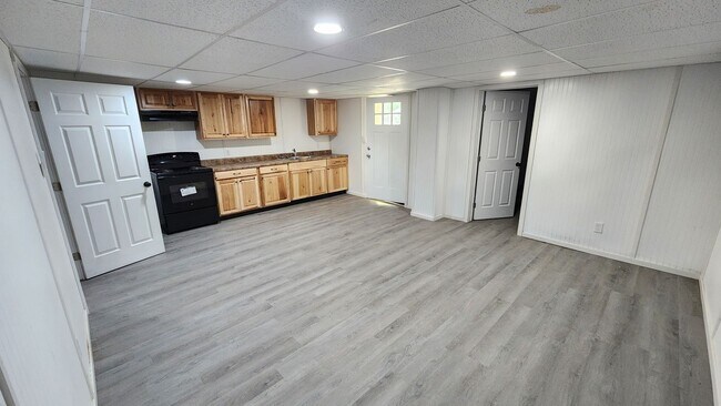 Photo - 1157 W Pine St Unidad 1157 W Pine st Rear