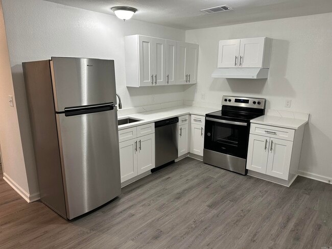 Photo - 10A Hiland Pl