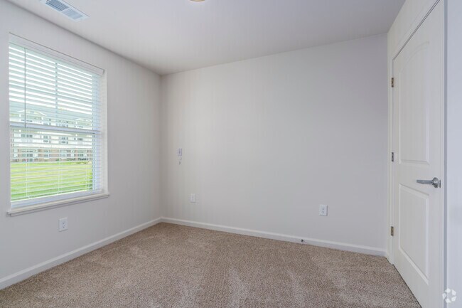 2BR, 1BA - 800SF - Bedroom