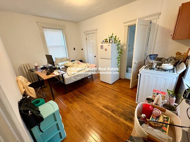 Photo - 50 Charlesgate E