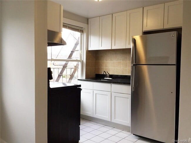 Photo - 107 Kensington Rd Unit 2