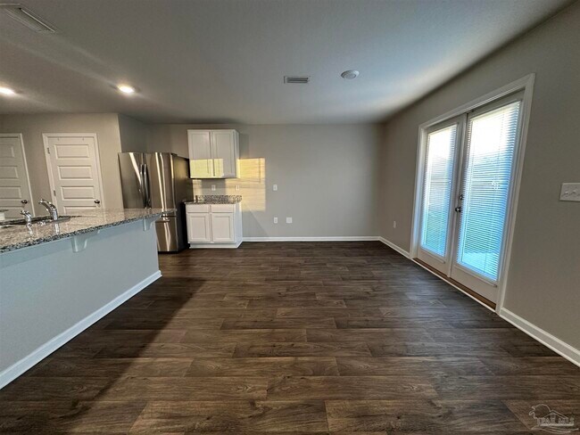 Photo - 7540 Oak Lake Blvd