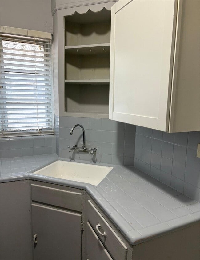 Photo - 970 SW 7th St Apartment Unit 2