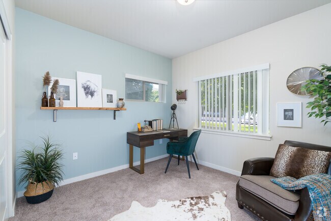 2BR, 2BA - 1145SF - Bedroom