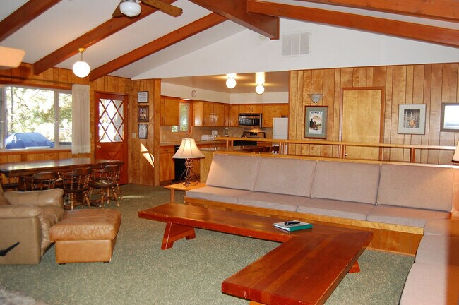 Building Photo - 2650 English Ln Unit ID1248017P Rental