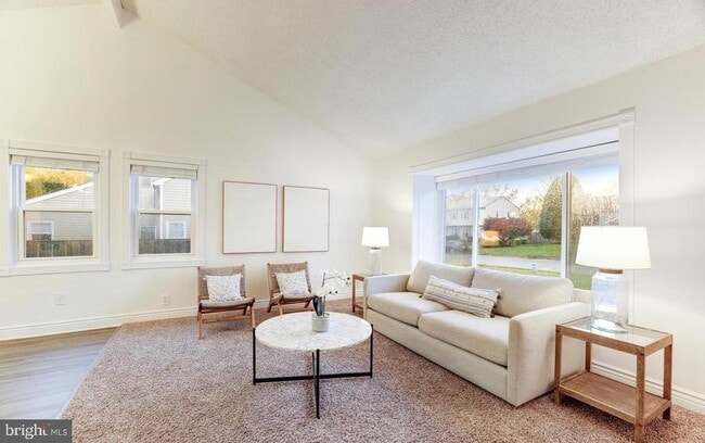 Photo - 236 E Juniper Ave