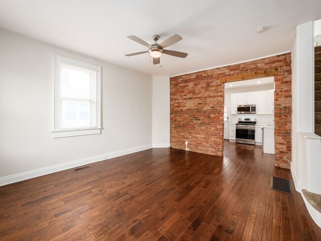 Photo - 506 S Lazelle St