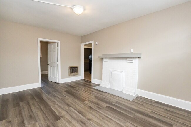 Photo - 457 Roanoke Ave