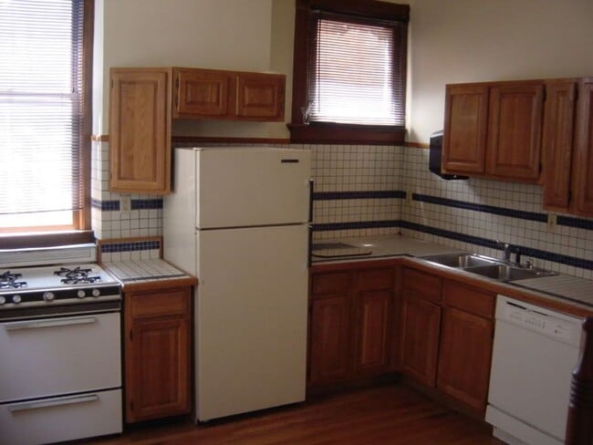 123 W 5th St Unit #3