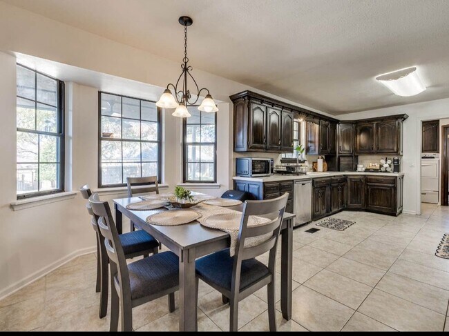 Photo - 7624 S Erie Ave