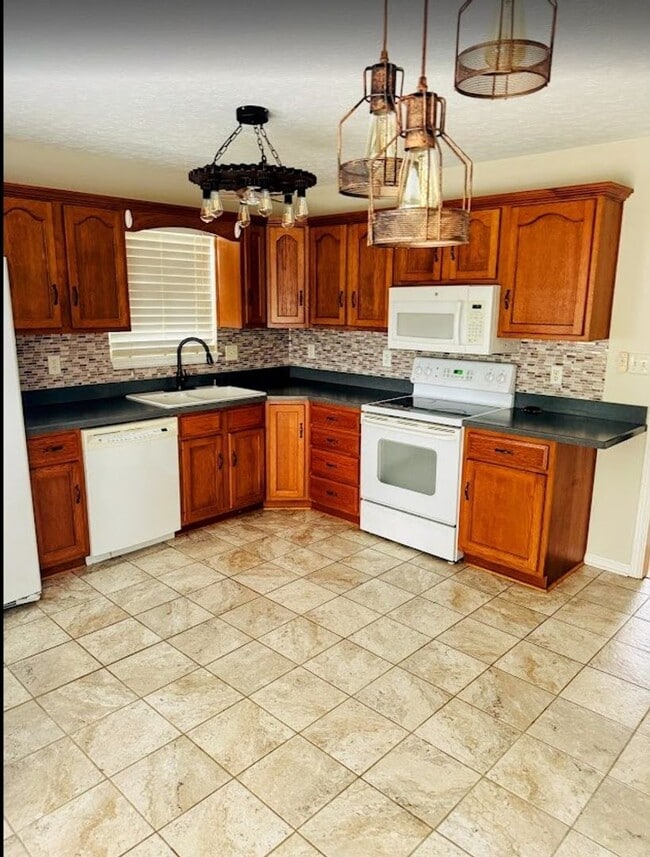 Photo - Beautiful Spacious 4 bed 3.5 bath Family Home