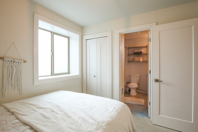 Bedroom - 2618 SE 51st Ave Unit B