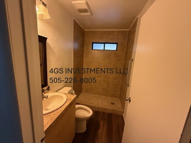 Photo - 1700 E 15th St