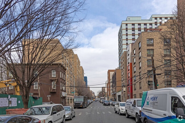 Context - New Roads Plaza