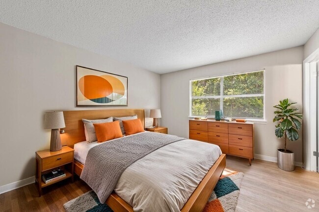 Building Photo - The Woodford Rental