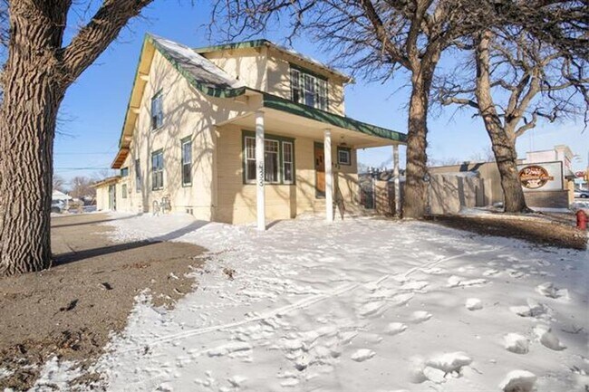 4 Bedroom House! - 4 Bedroom House!
