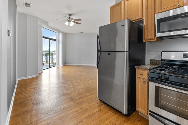Photo - 2505 W Howard St Unit 306