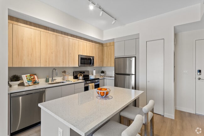 1BR, 1BA - 720SF - Kitchen - Deco Green Apartments