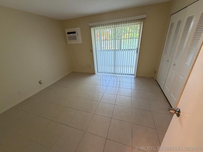Photo - 261 Camden K Unit 261