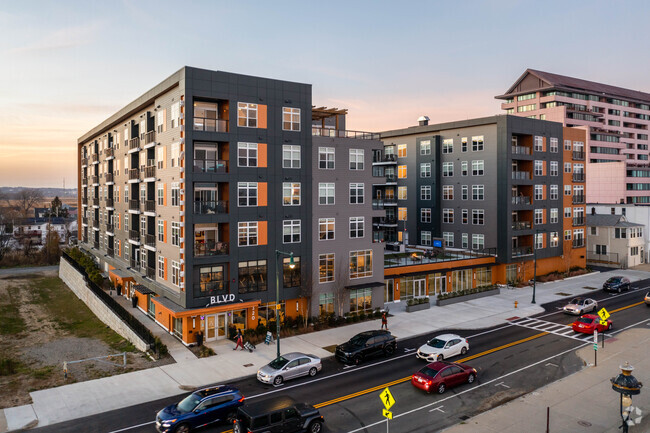 BLVD at Revere Beach - BLVD at Revere Beach Apartamentos