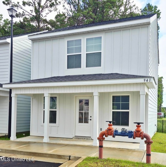 Photo - 941 Motsie Rd