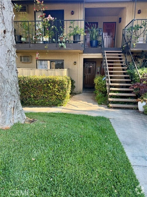 Building Photo - 1806 N Fairview St Unit Q Rental