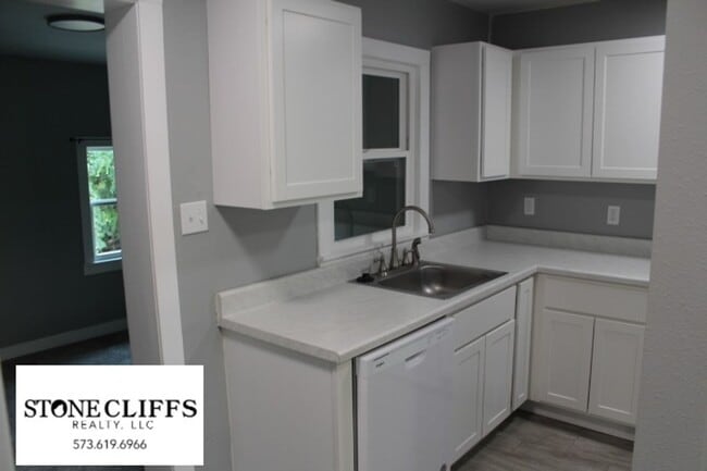 Photo - 708 Houchin St Unidad B