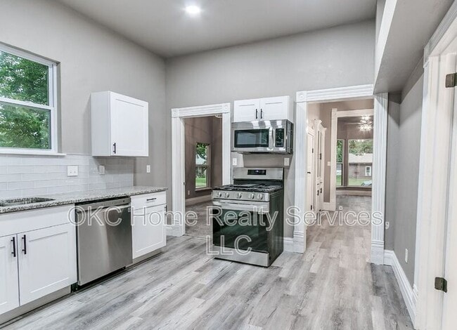 Building Photo - 503 E Springer Ave Unit B Rental