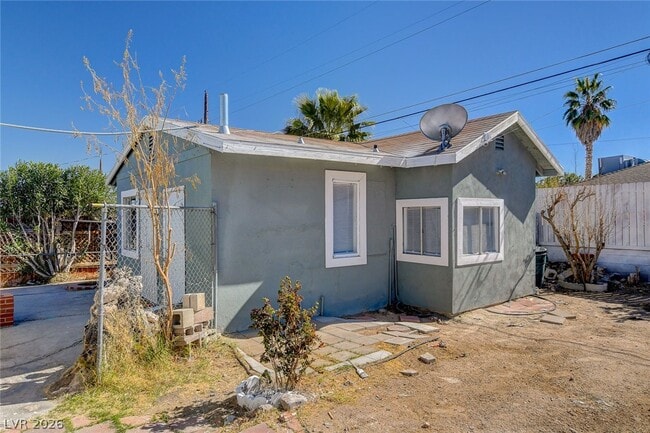 4619 Garden Pl Unidad Casita