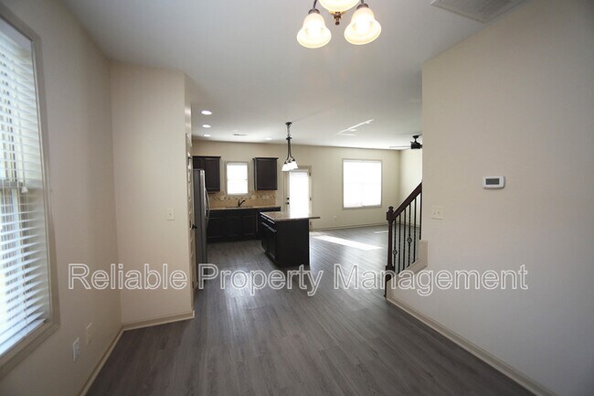 Photo - 198 Balboa Pkwy