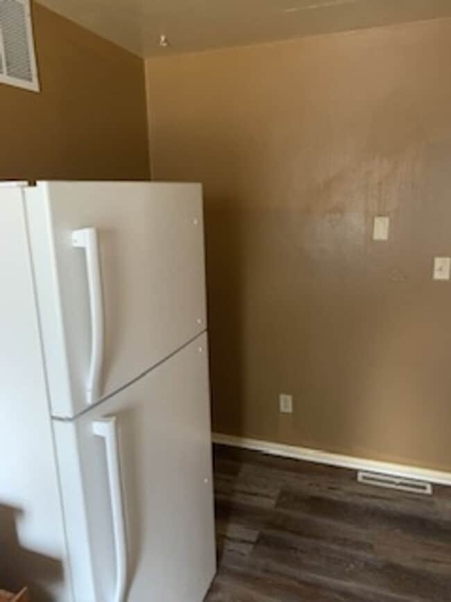 Photo - 225 Miriam Dr Unit 225 Miriam -  A