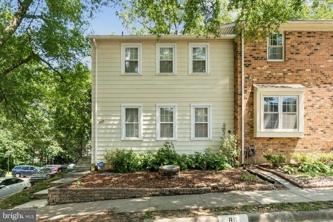 Photo - 8358 Stationhouse Ct
