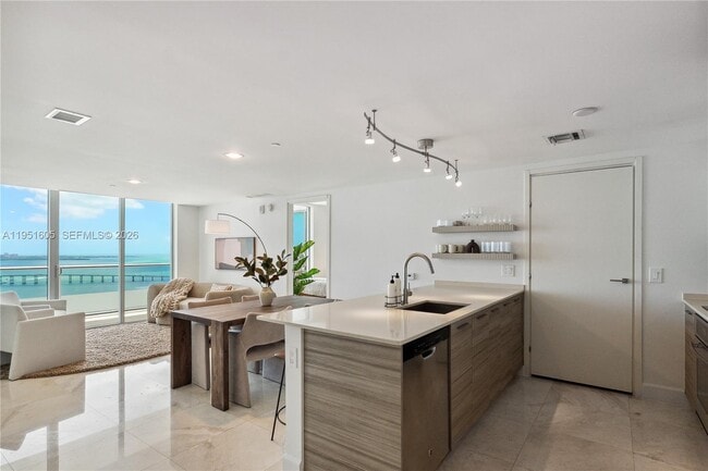 Photo - 1300 Brickell Bay Dr Unit 3604