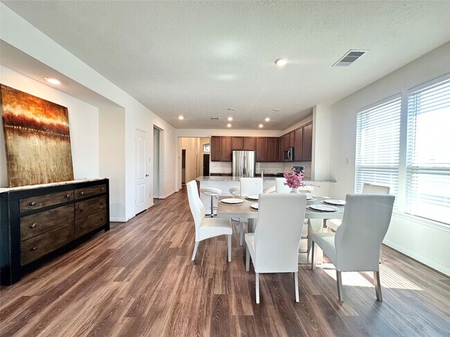 Photo - 2034 Domeniko Dr
