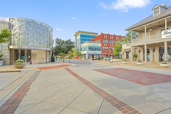 Building Photo - 1550 Ashway St