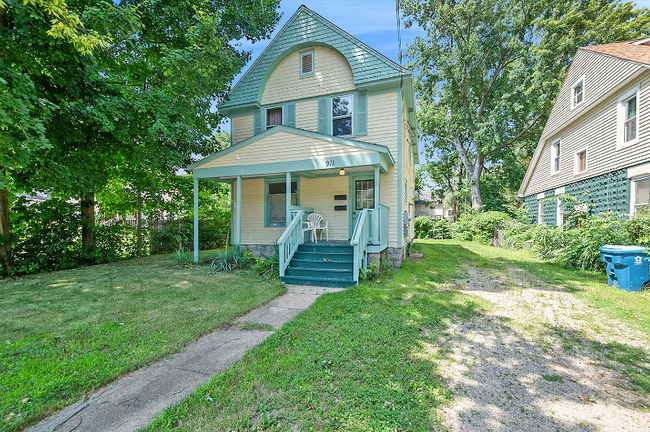Building Photo - 911 Reed Ave Rental